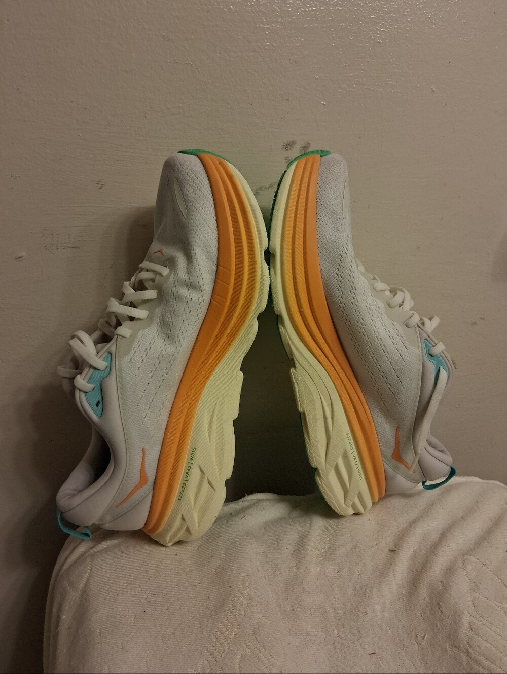 Mens HOKA M BONDI 8 White Running Sneakers with Orange & Teal Accents size 10.5